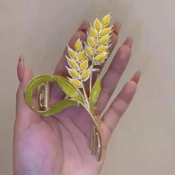 Floral Design Back Clip