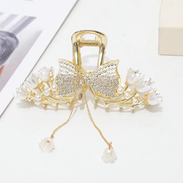 Gold Pearl Butterfly Clutcher