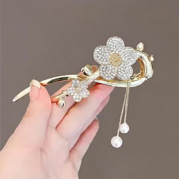 Flower Design Hair Clutcher